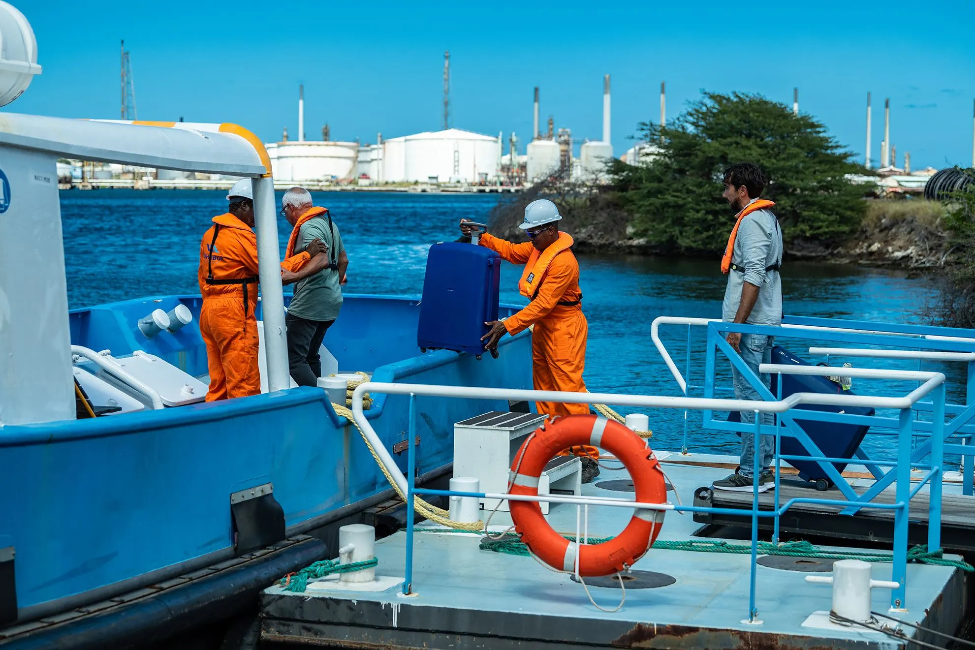 Bunkering and fresh water supply to vessels at sea