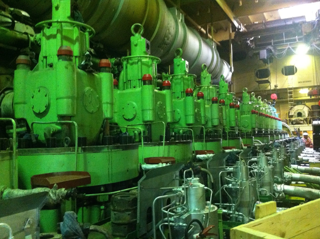 Main/AUX Engine Over Hauling